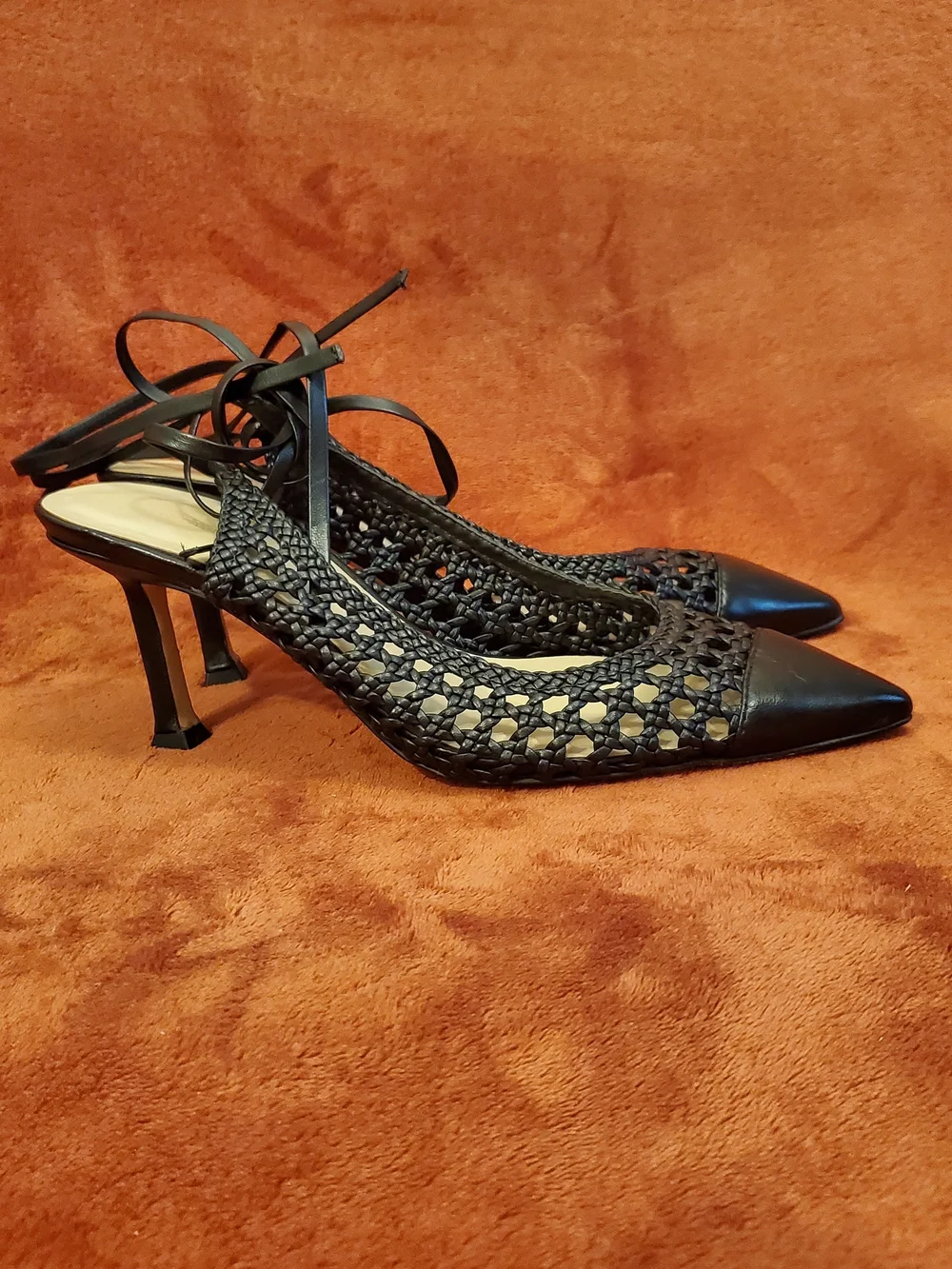 Ann Taylor Black Pointed-Toe Woven Leather Lace-Up Flats